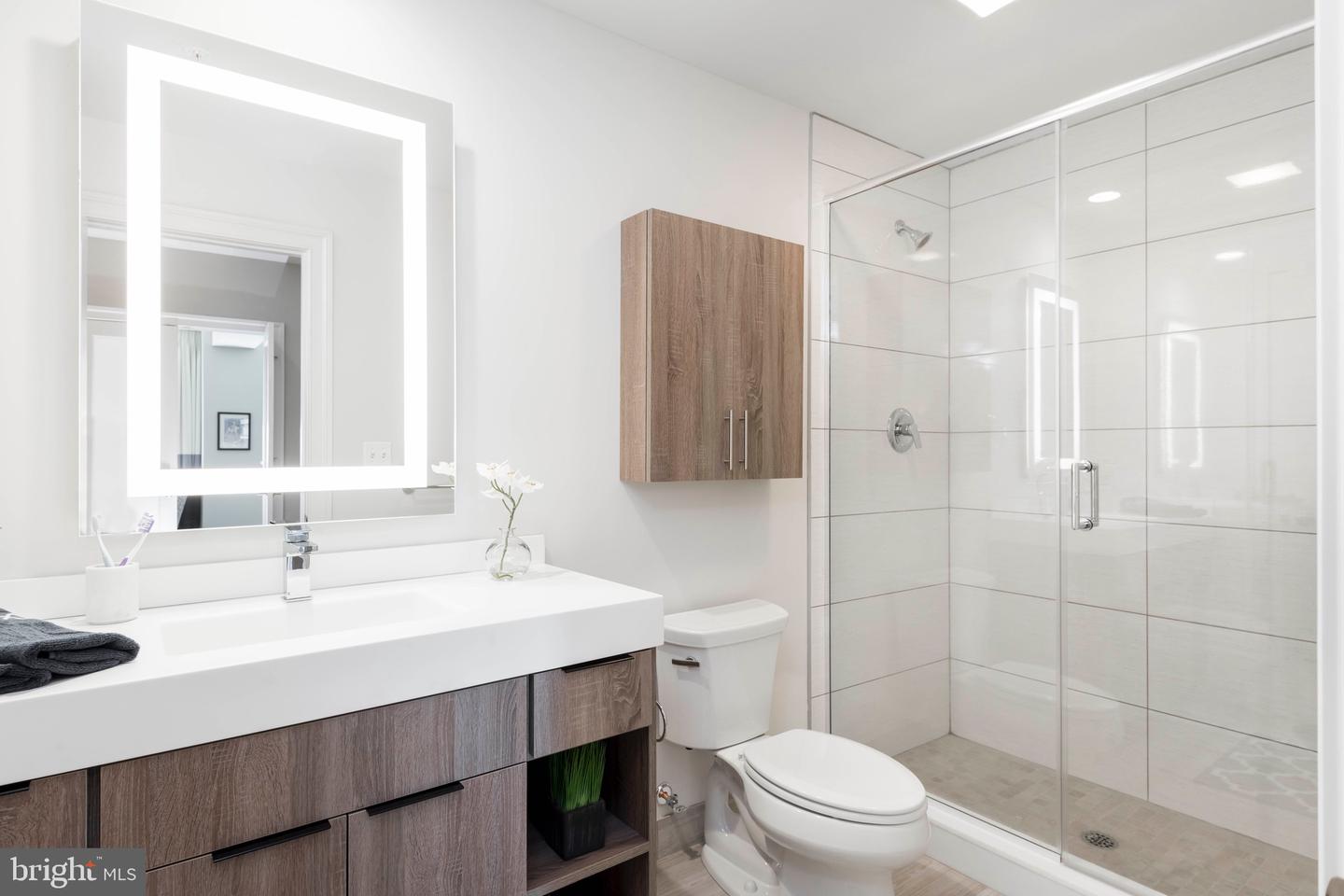 300 Saint Paul Pl #2br Property Photo 43