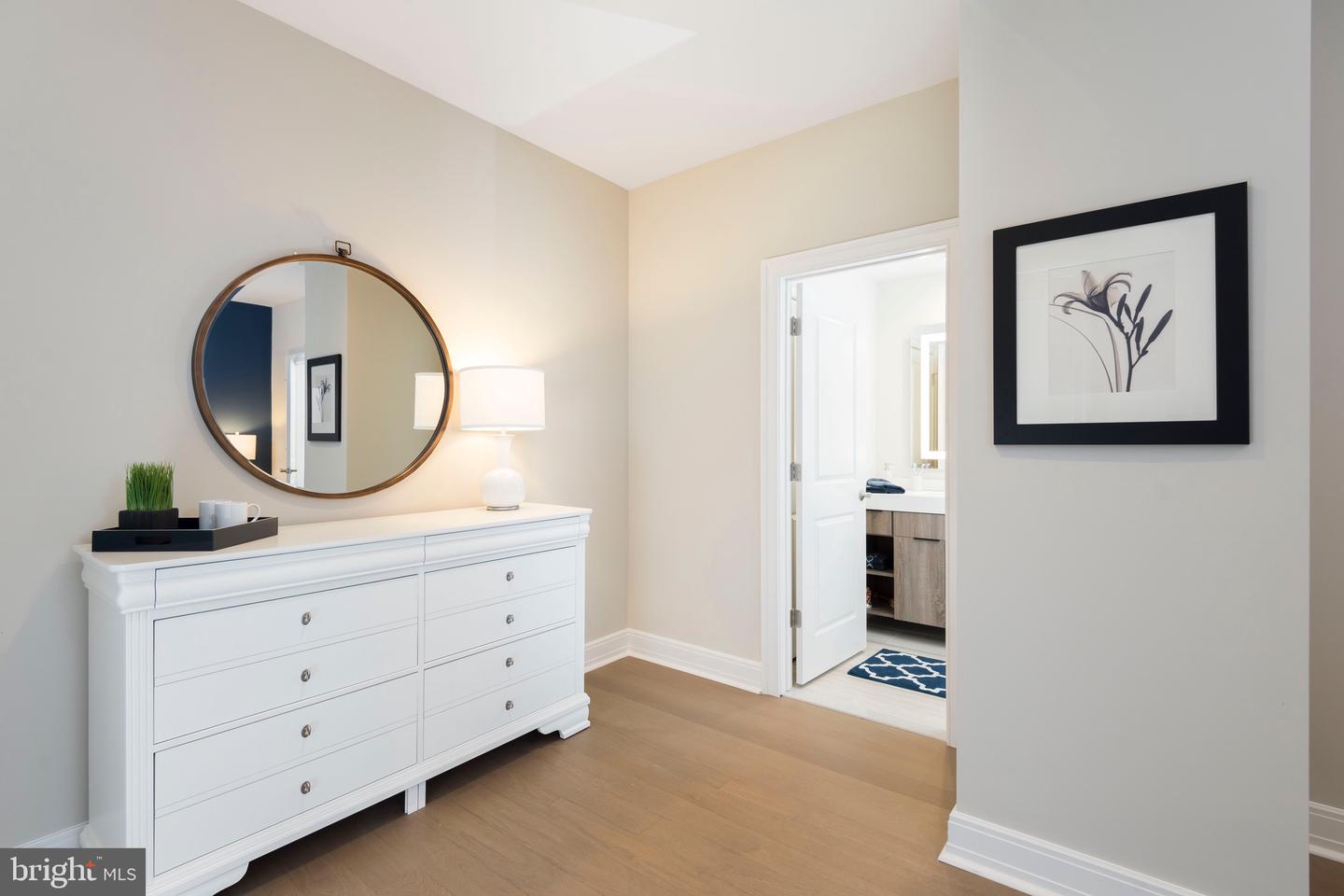 300 Saint Paul Pl #2br Property Photo 44