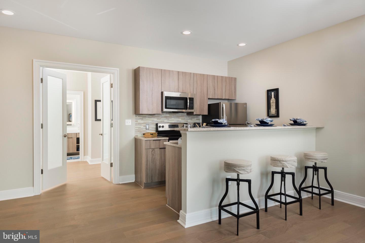 300 Saint Paul Pl #2br Property Photo 48
