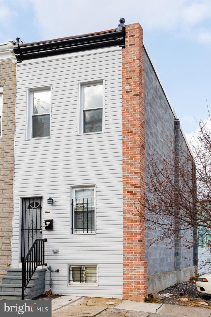 2502 JEFFERSON ST E #2502 Property Photo 1