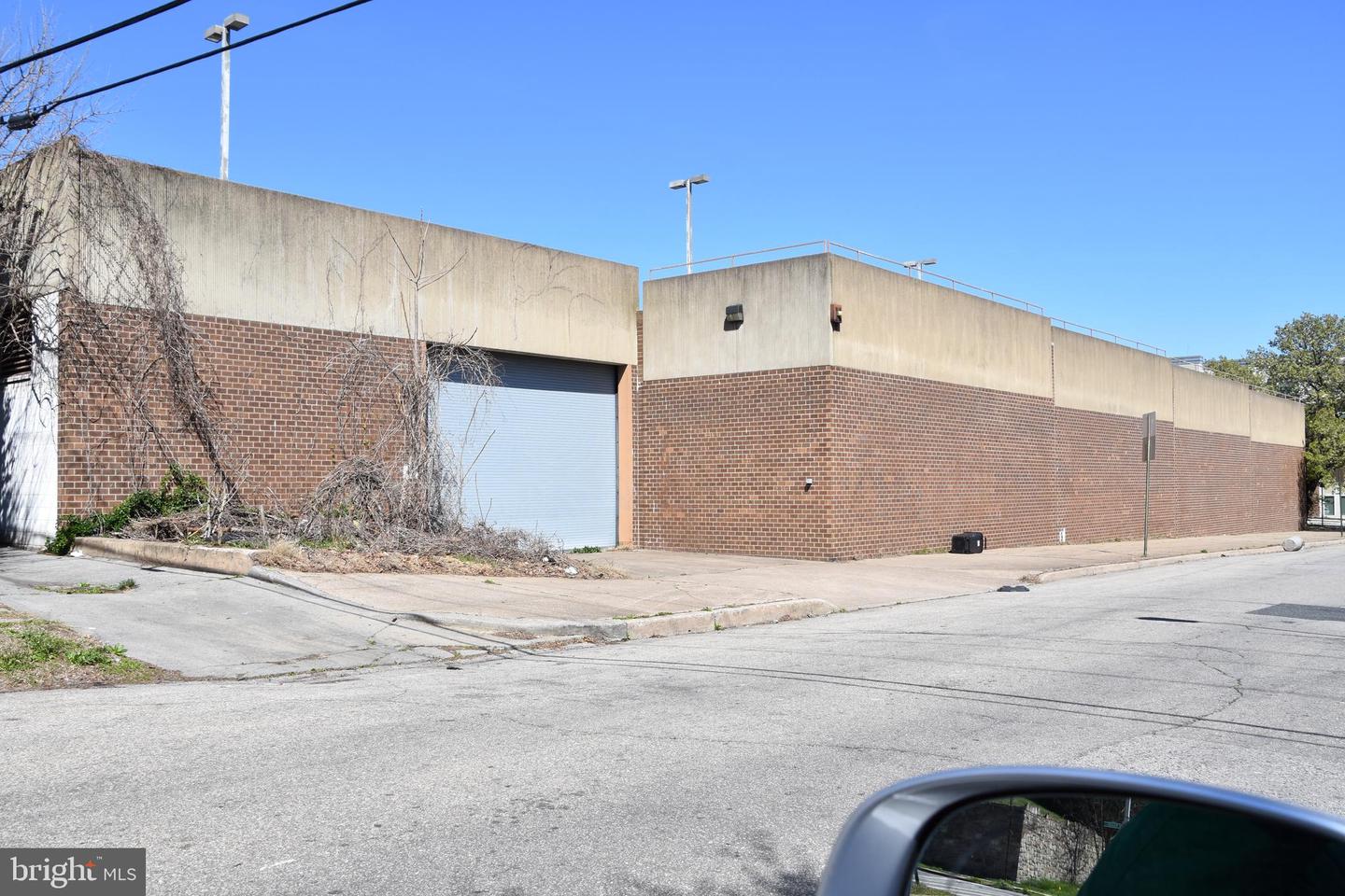 2001 Elgin Ave Property Photo 8