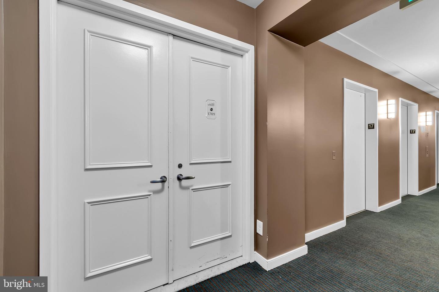 100 Harborview Dr #1709 Property Photo 4