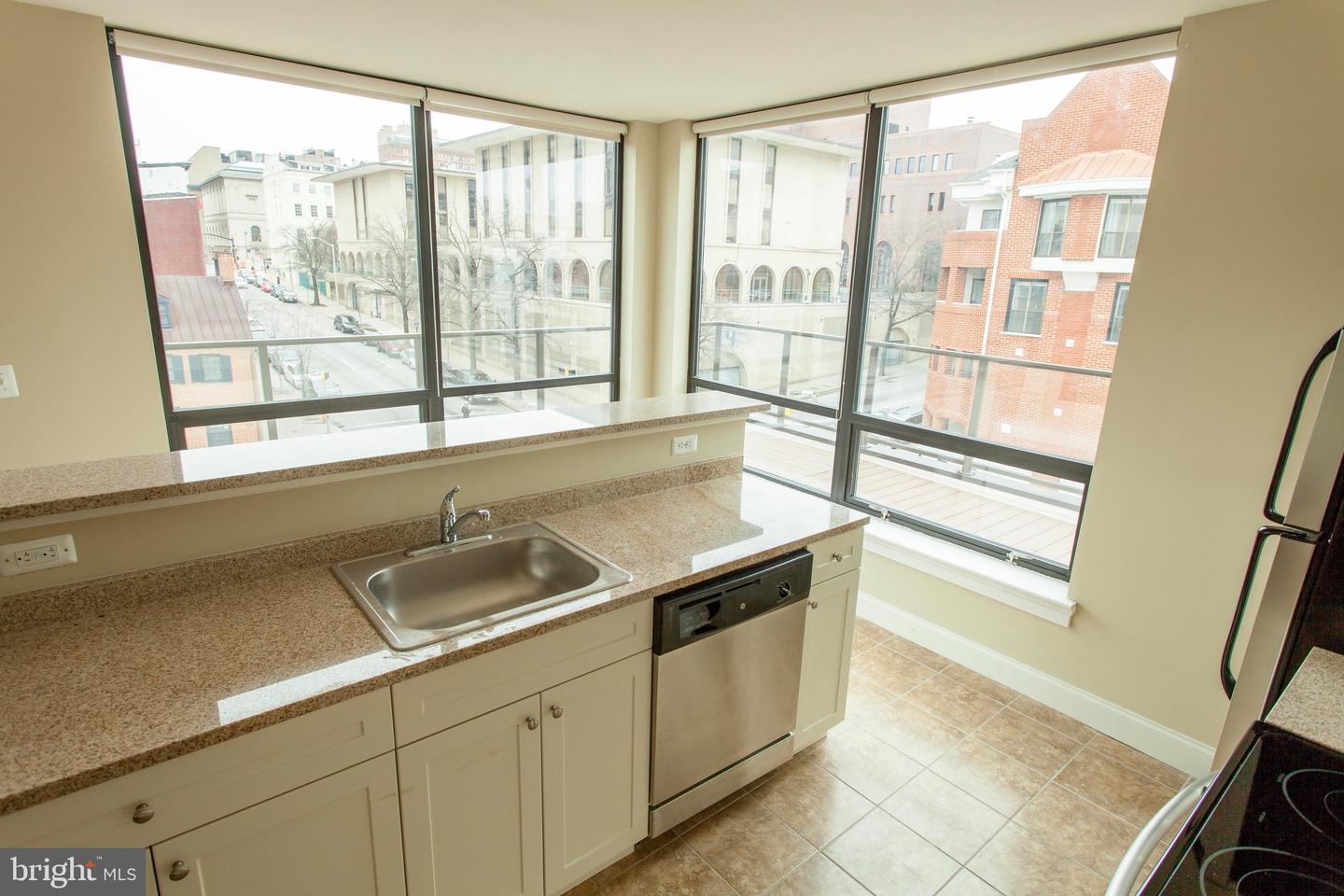 521 Saint Paul St #3br Property Photo 30