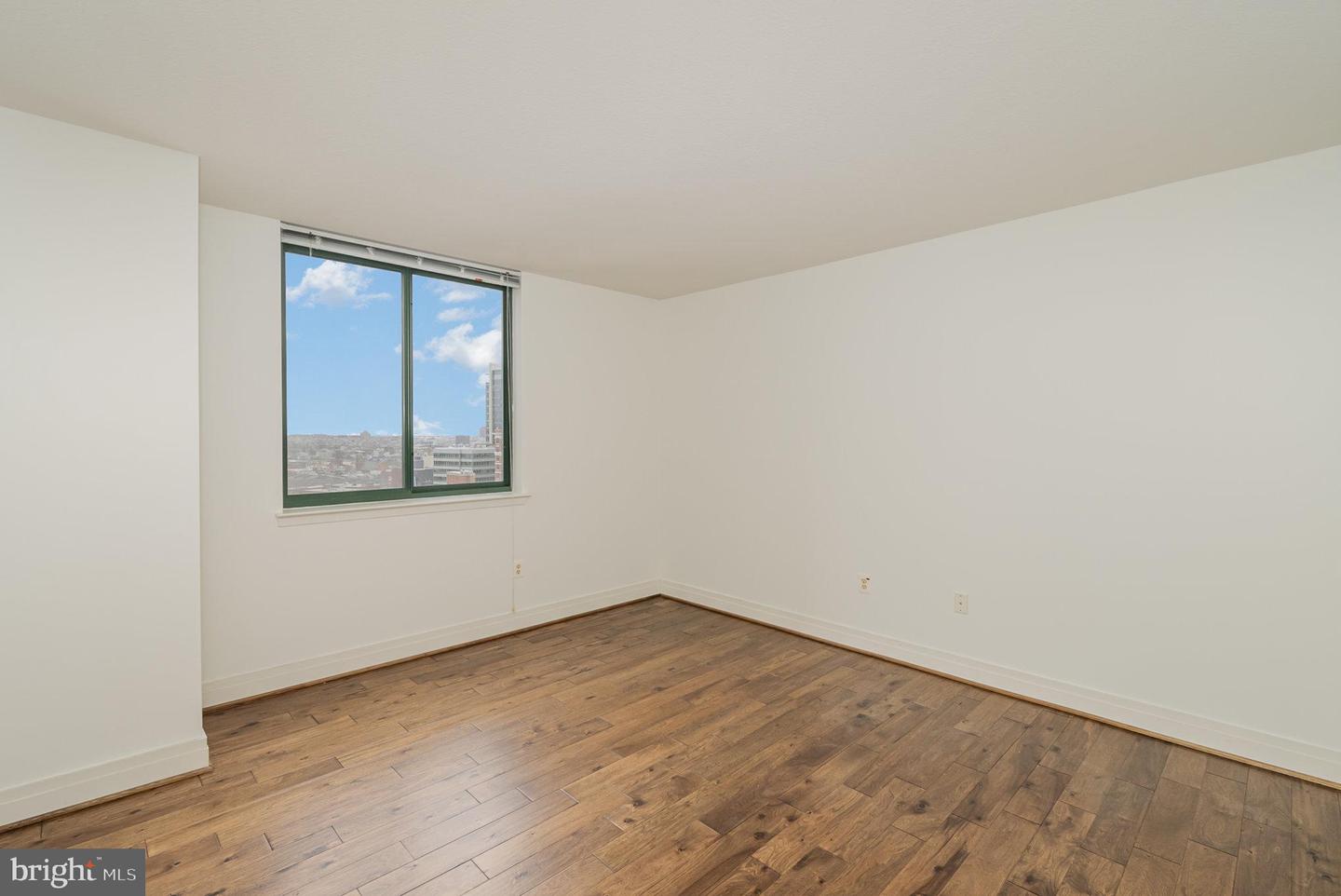 414 Water St #1512 Property Photo 11