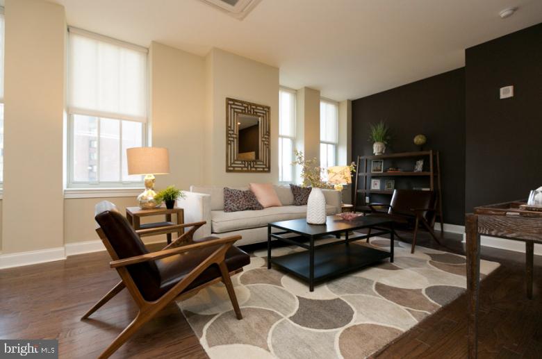 301 N Charles St #1br Property Photo 46