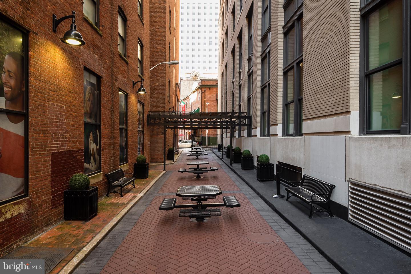 26 S Calvert St #studio Property Photo 6