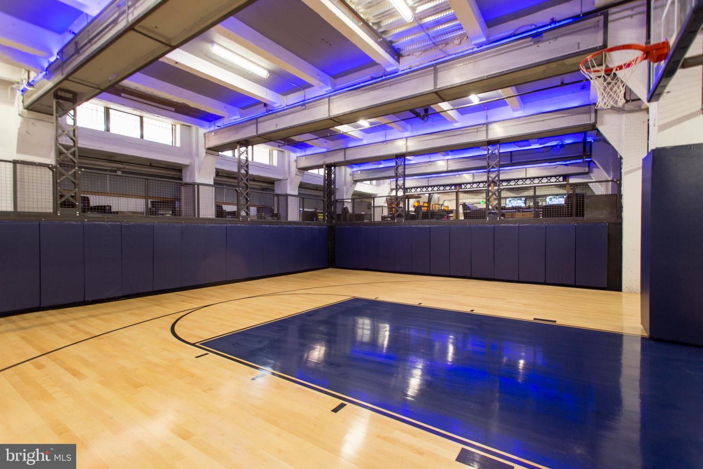 26 S Calvert St #studio Property Photo 34