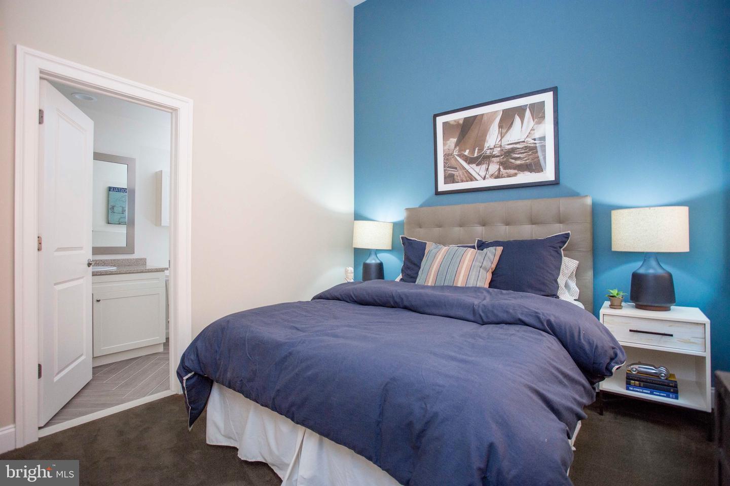 26 S Calvert St #studio Property Photo 58