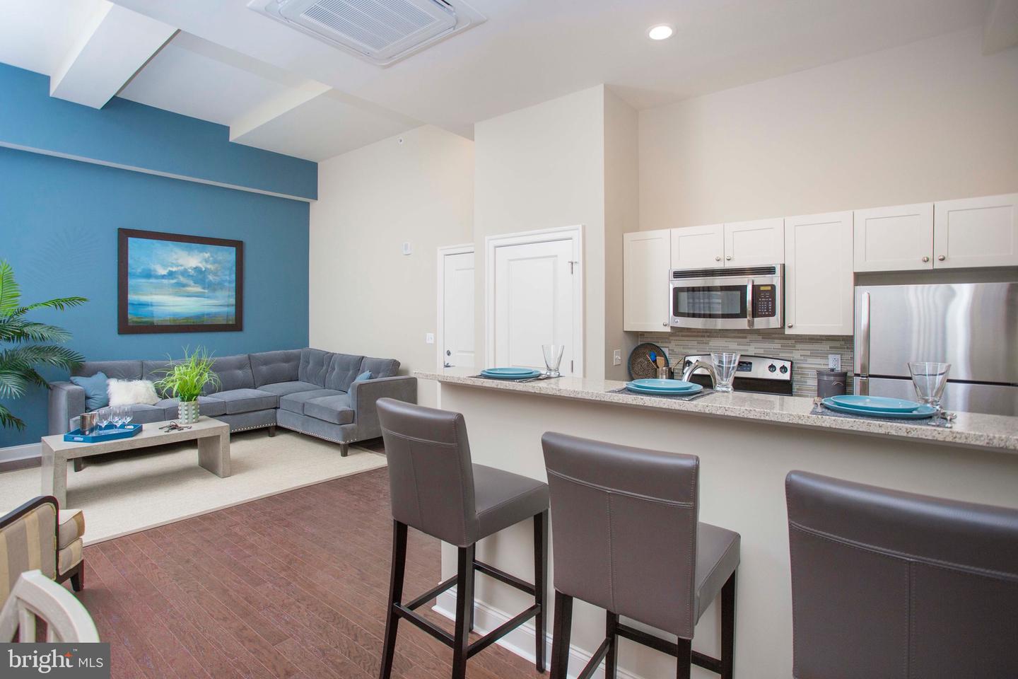 26 S Calvert St #studio Property Photo 61