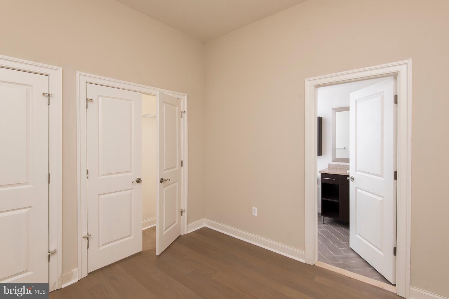 103 S Gay St #1br Property Photo 40