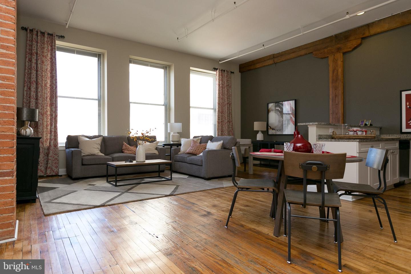 519 W Pratt St #1br Property Photo 25