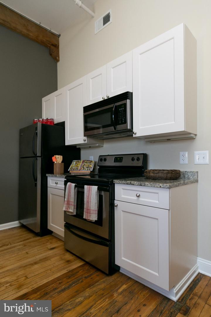 519 W Pratt St #1br Property Photo 31