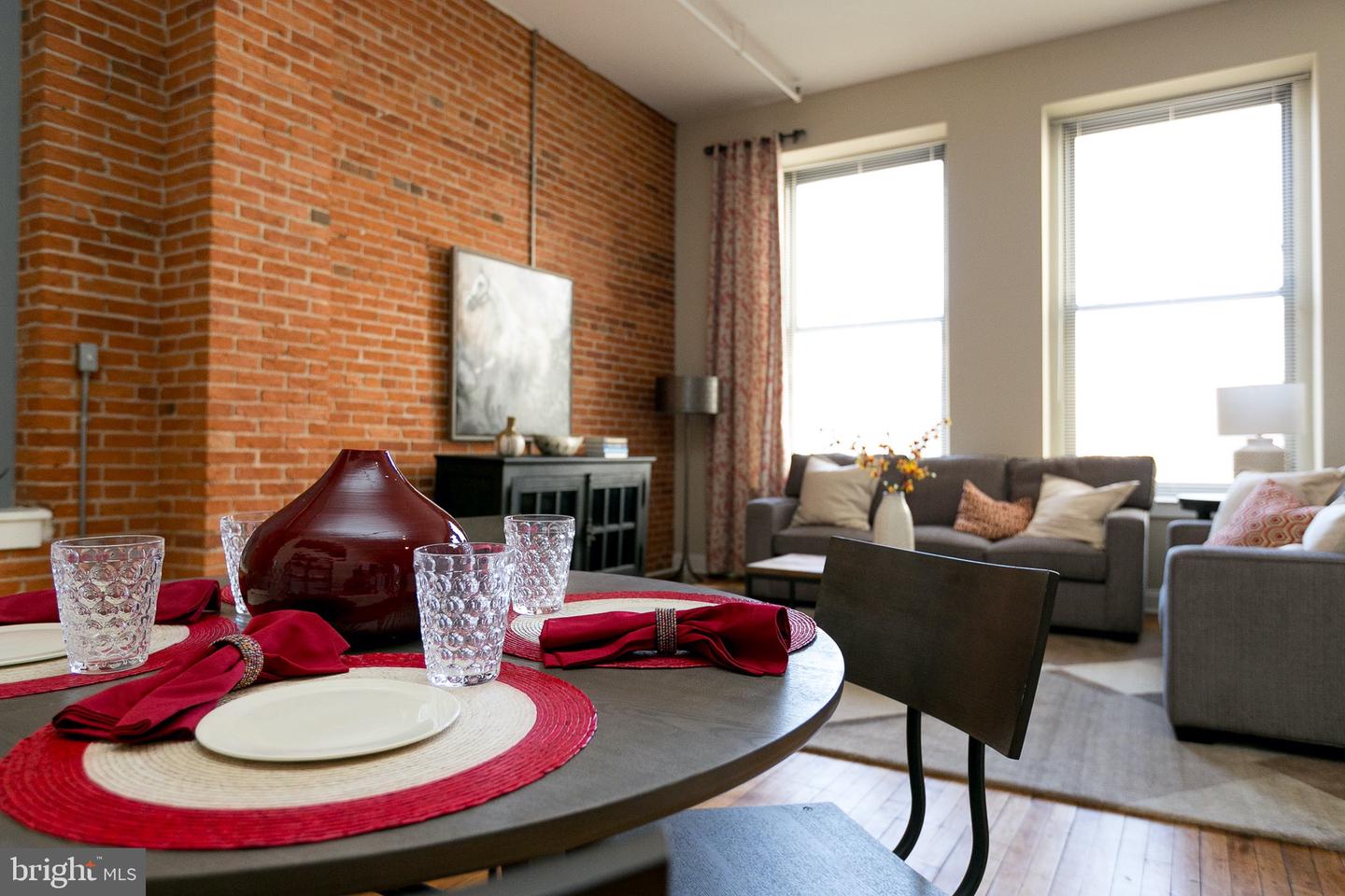 519 W Pratt St #1br Property Photo 34