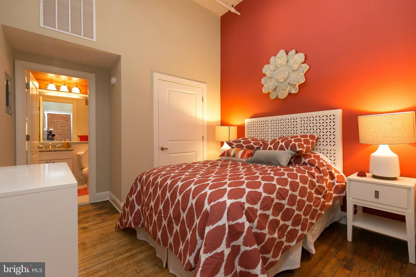 519 W Pratt St #1br Property Photo 43