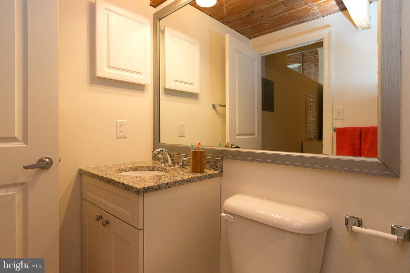 519 W Pratt St #1br Property Photo 46