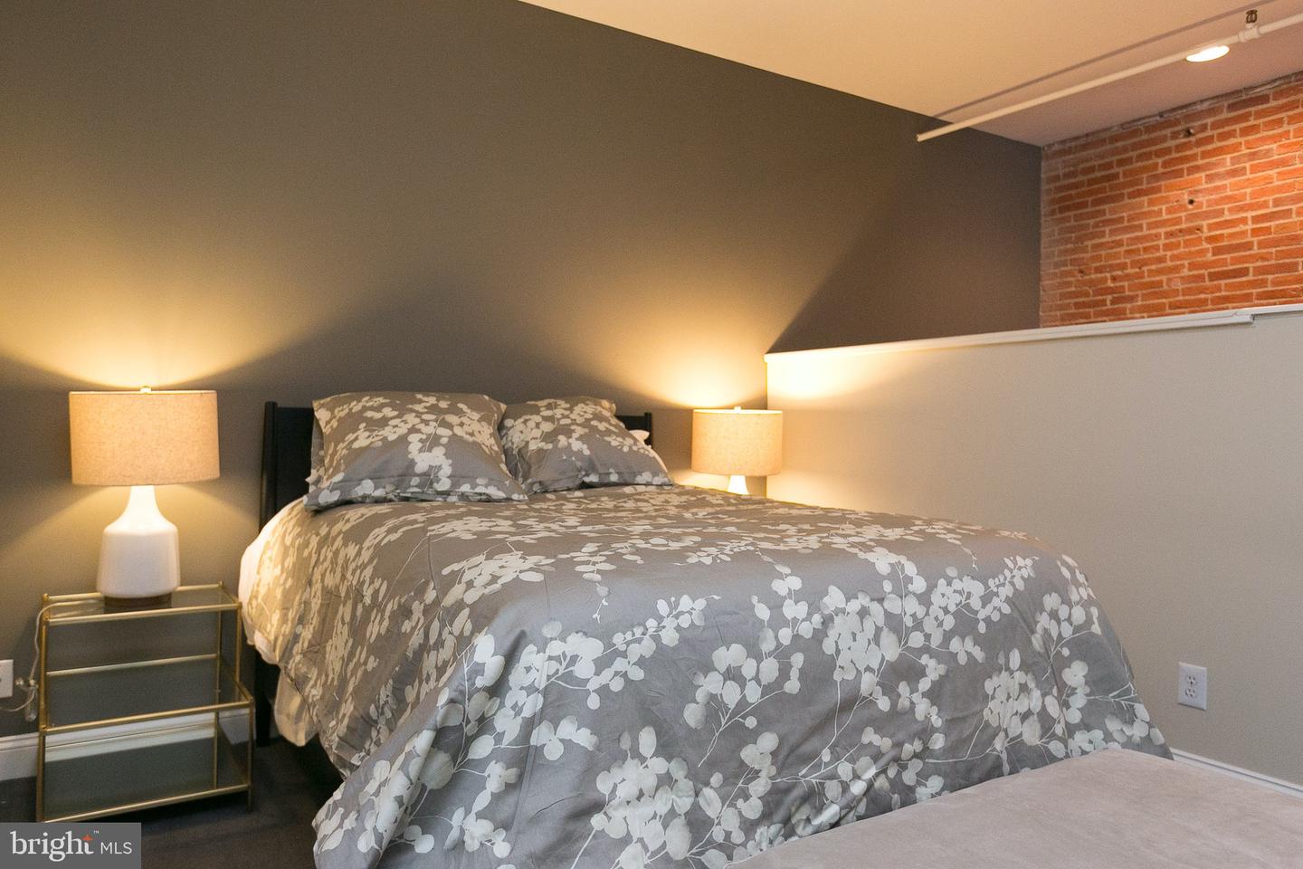 519 W Pratt St #1br Property Photo 50