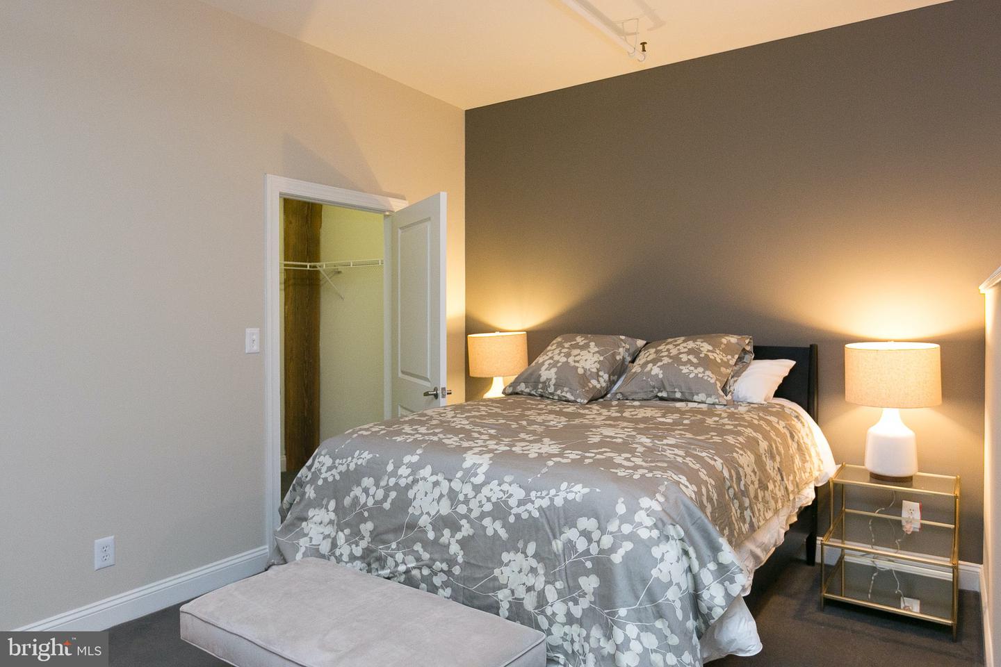 519 W Pratt St #1br Property Photo 51