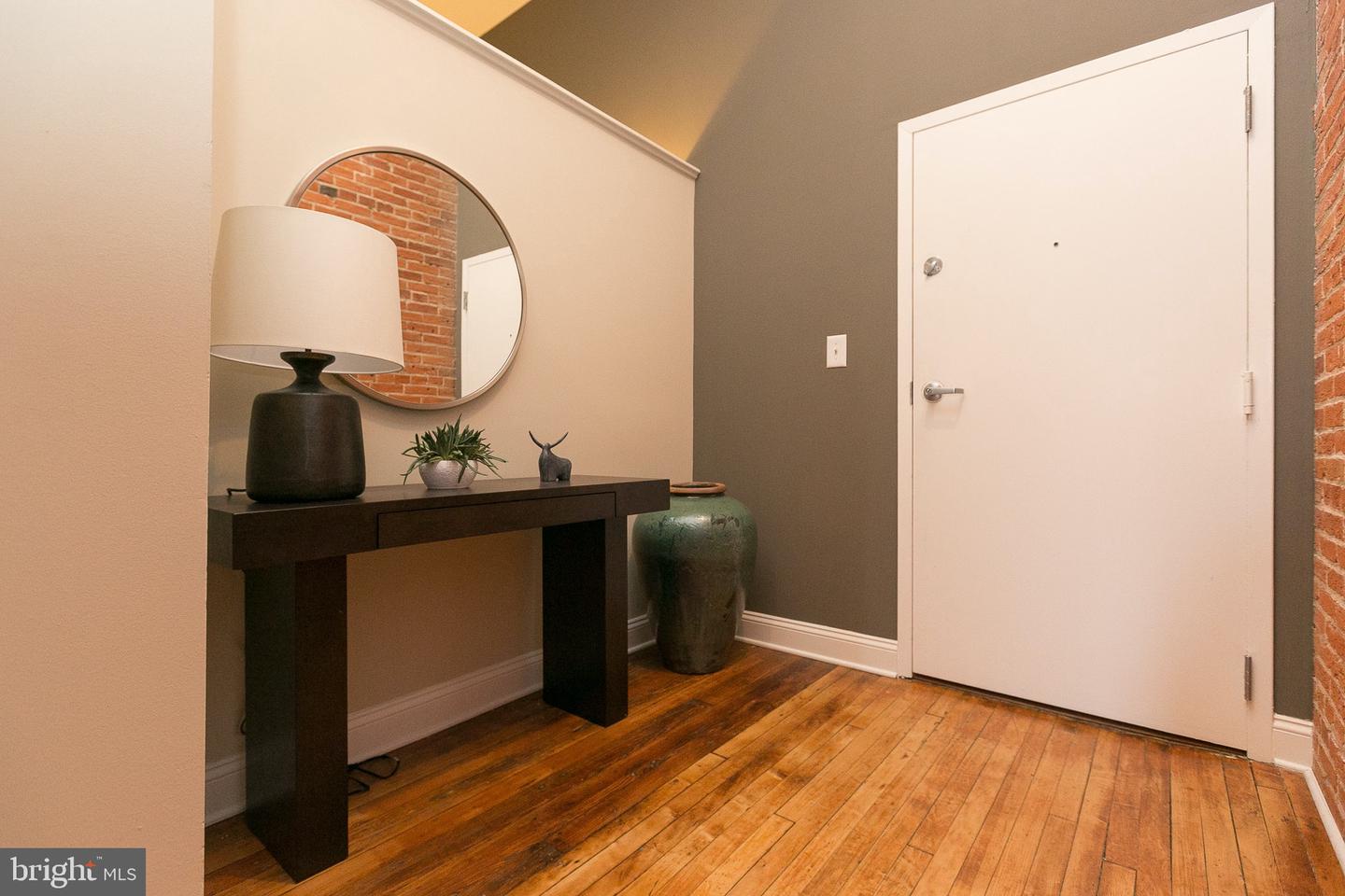 519 W Pratt St #1br Property Photo 57