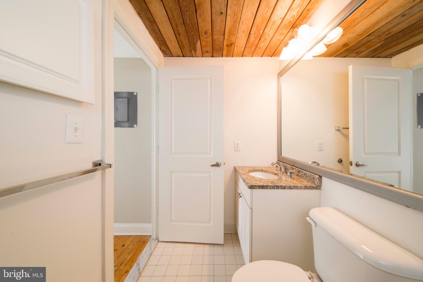 519 W Pratt St #1br Property Photo 64