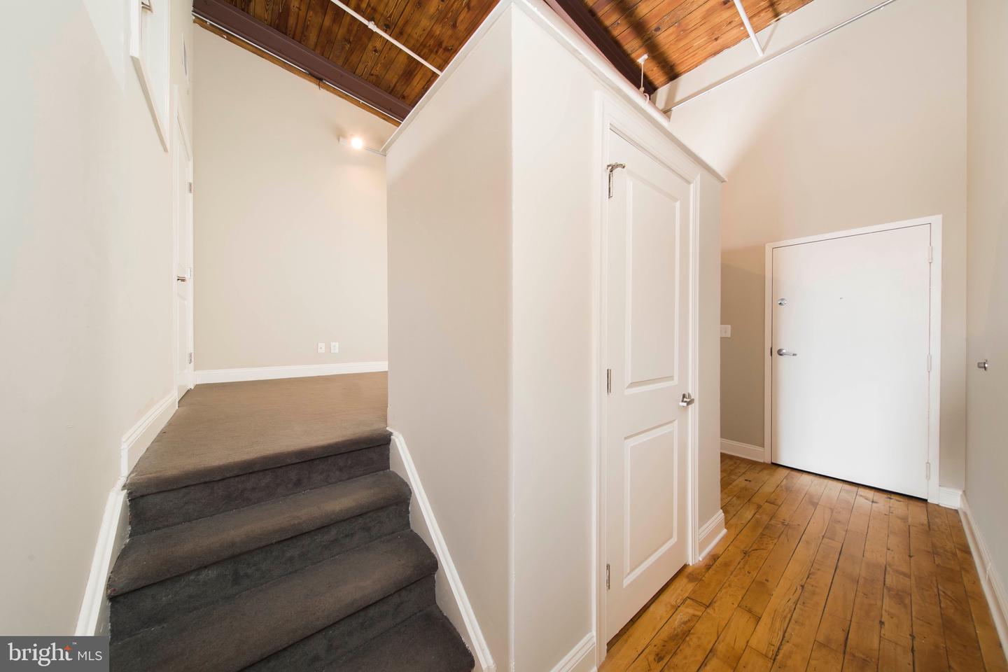 519 W Pratt St #1br Property Photo 66