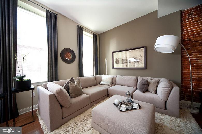 1201 N Charles Street #1br Property Photo 12
