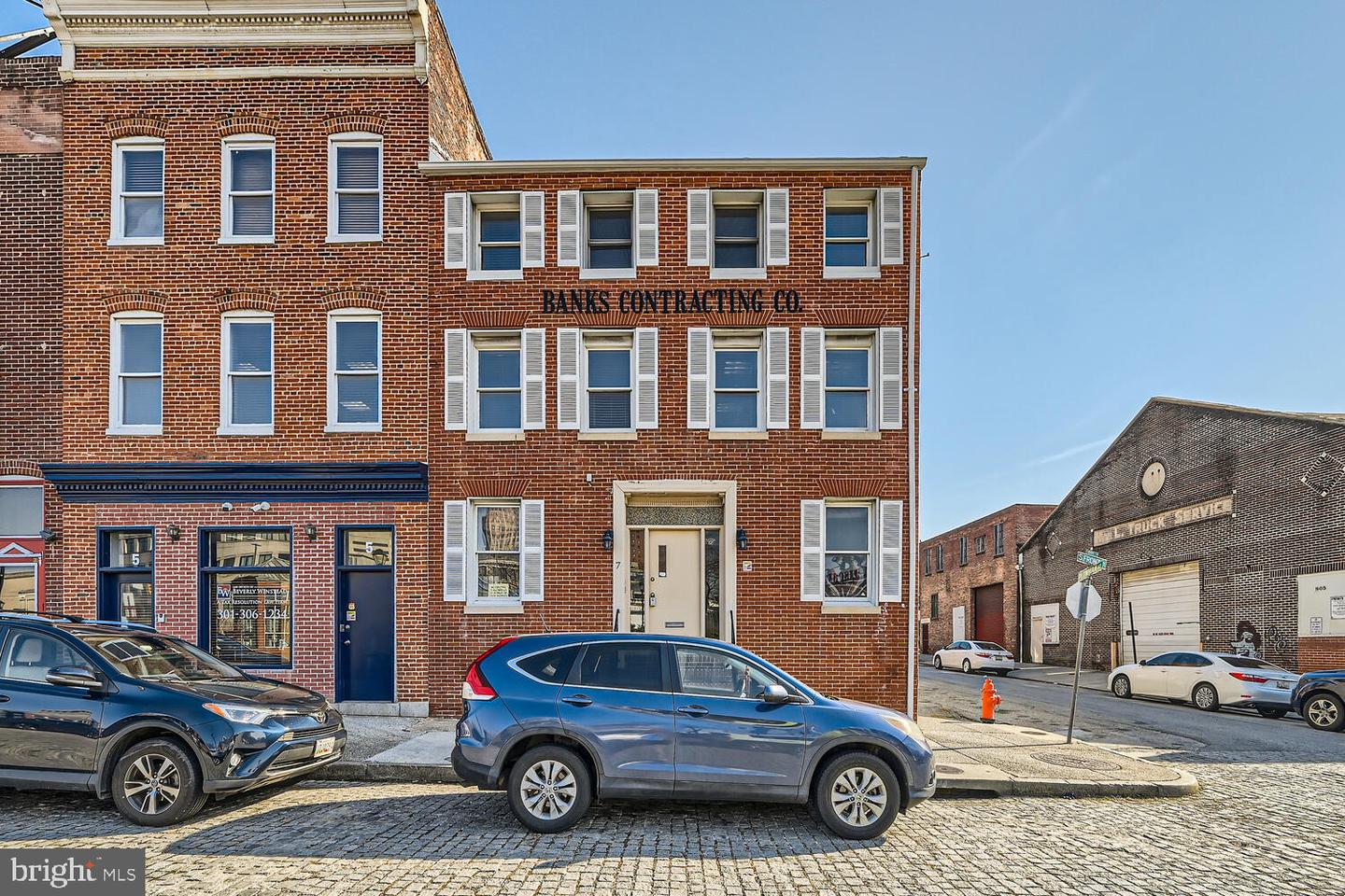 7 S FRONT ST Property Photo 1
