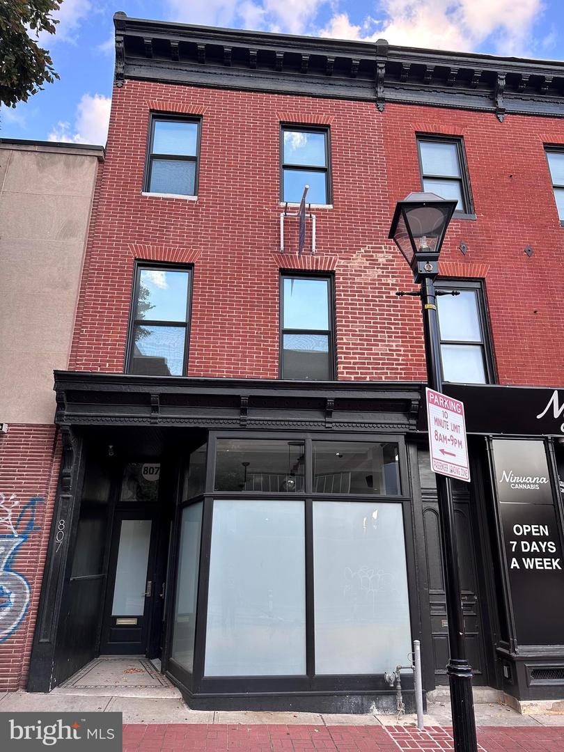 807 Howard St N Property Photo