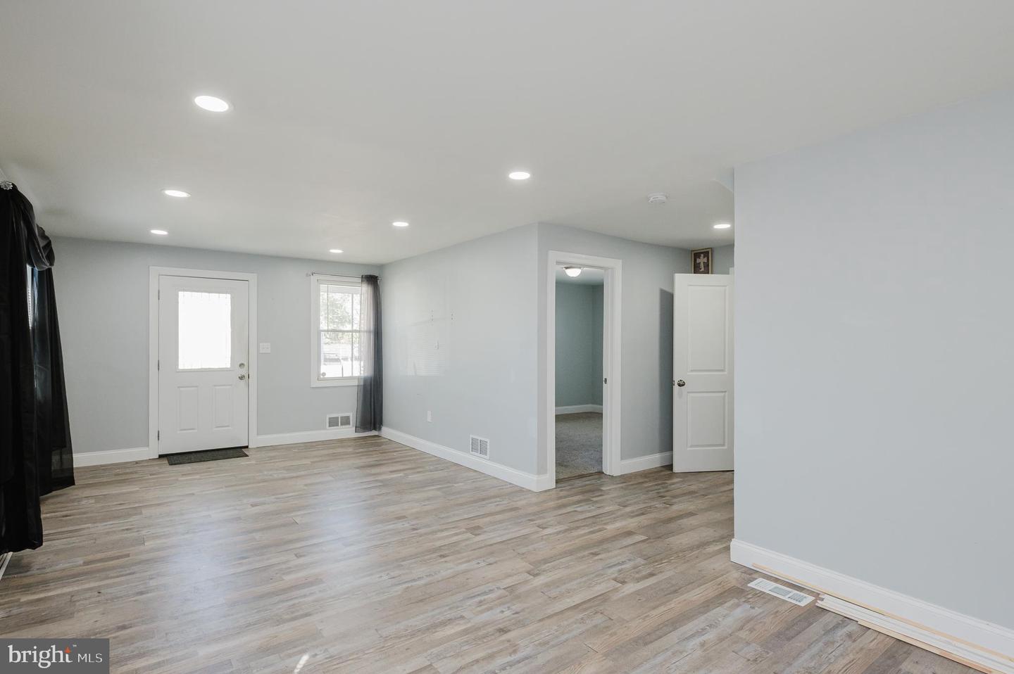 5405 Pembroke Ave Property Photo 5