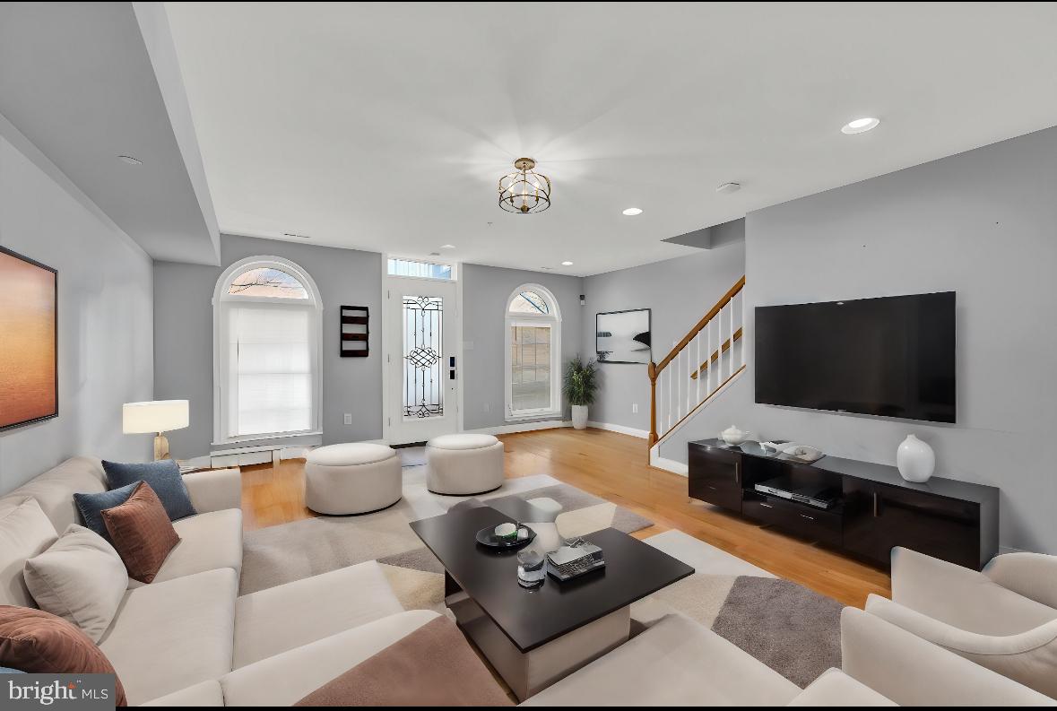 1707 E Lombard St Property Photo 4