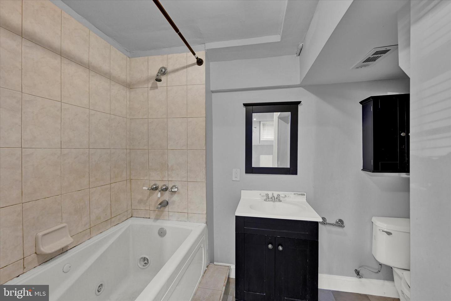 1707 E Lombard St Property Photo 31
