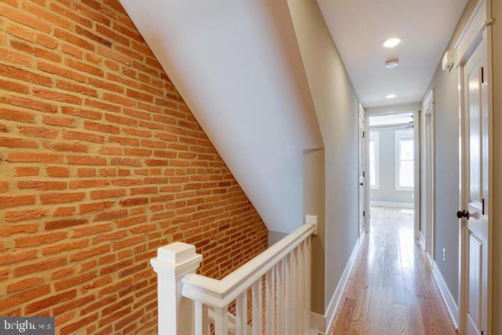 2820 Hudson St Property Photo 13