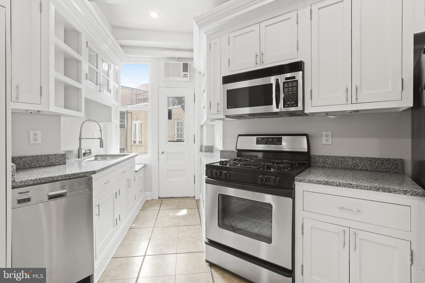 700 Washington Pl #4c Property Photo 21