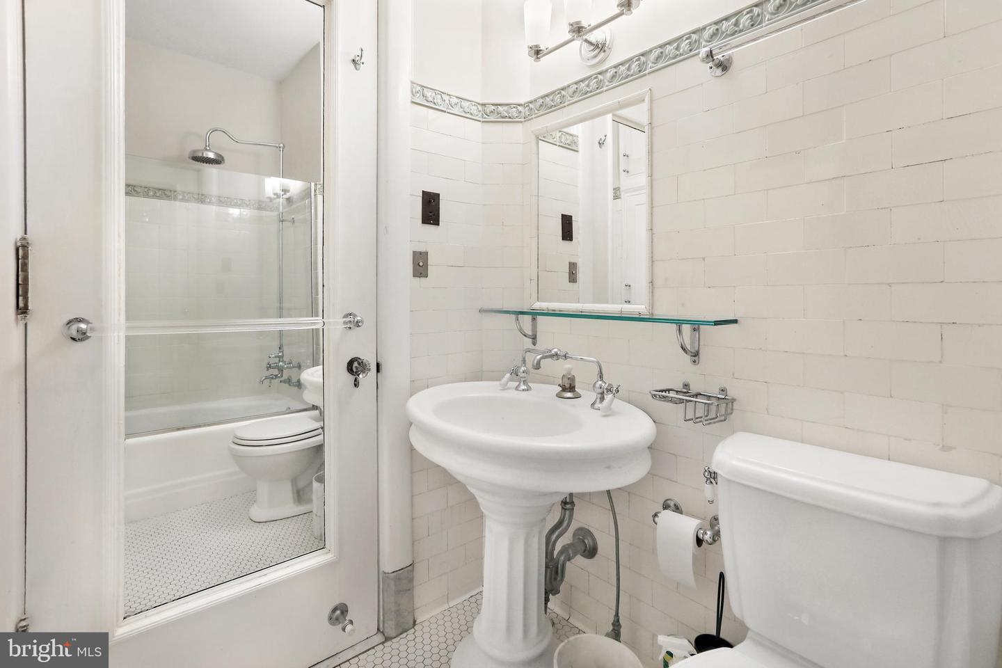 700 Washington Pl #4c Property Photo 33