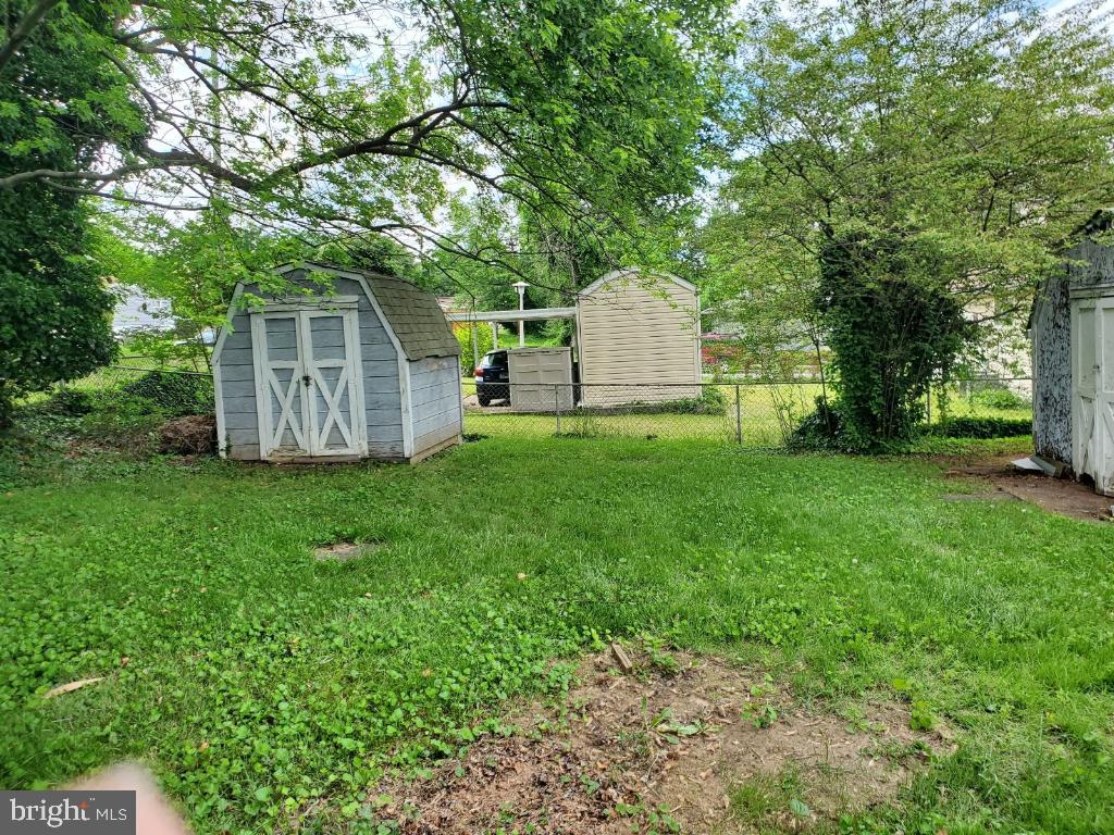 5602 Todd Ave Property Photo 12
