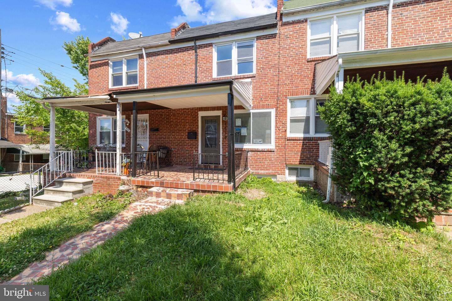 1519 N KENWOOD AVE Property Photo 1