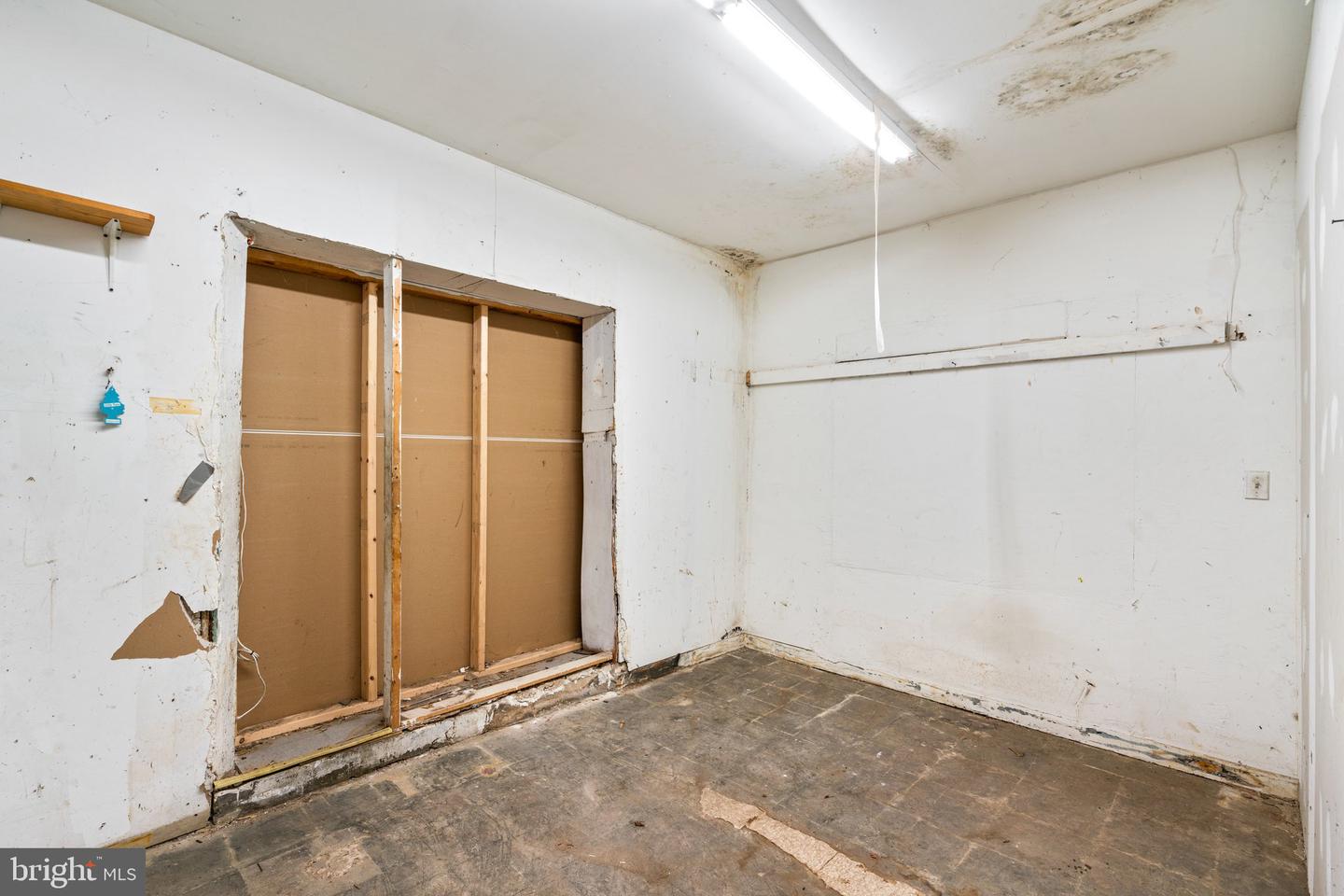 2800 Huntingdon Ave Property Photo 8