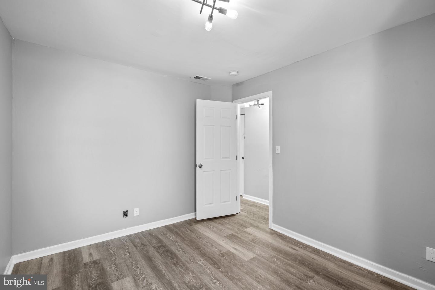 2800 Huntingdon Ave Property Photo 18