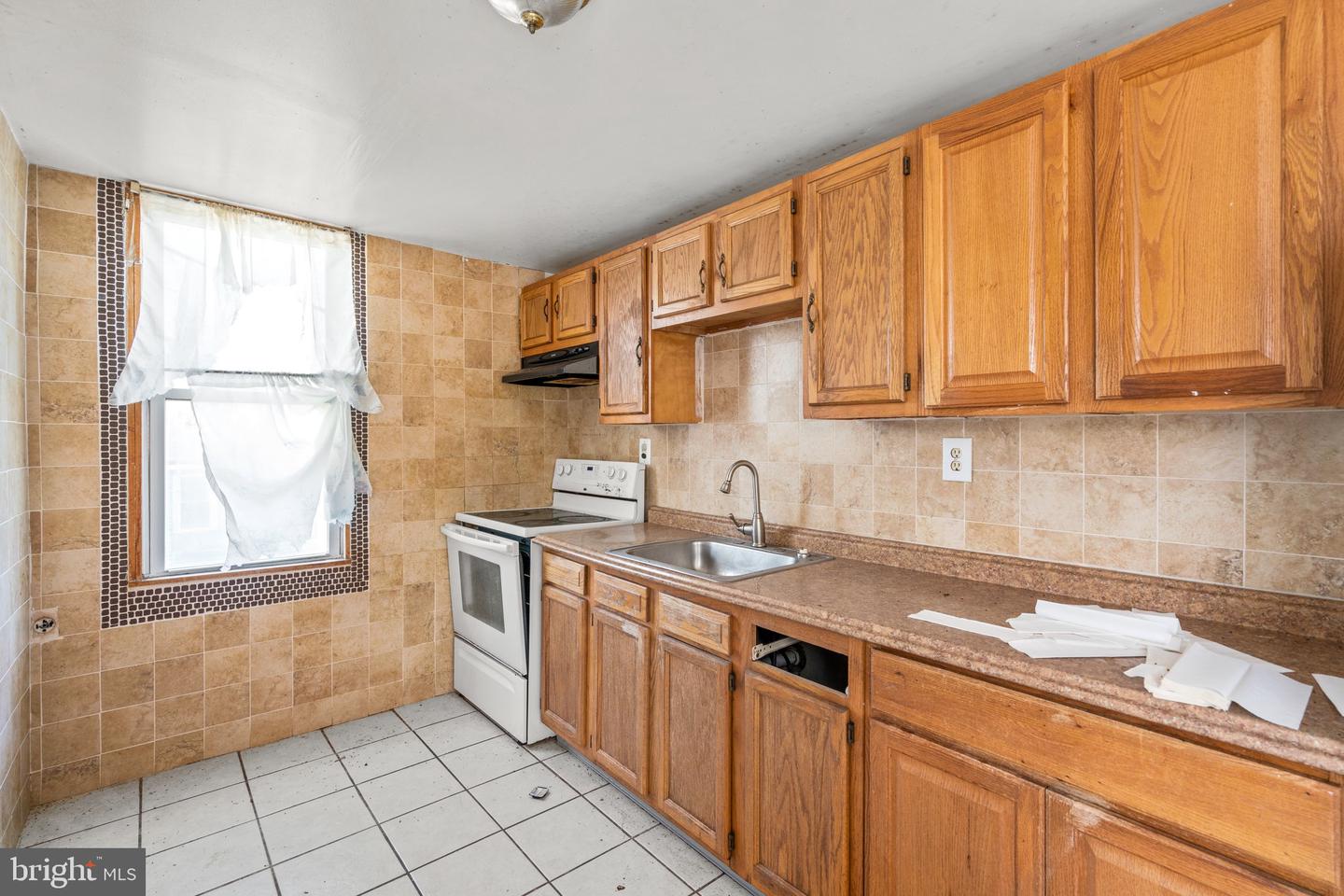 2800 Huntingdon Ave Property Photo 28