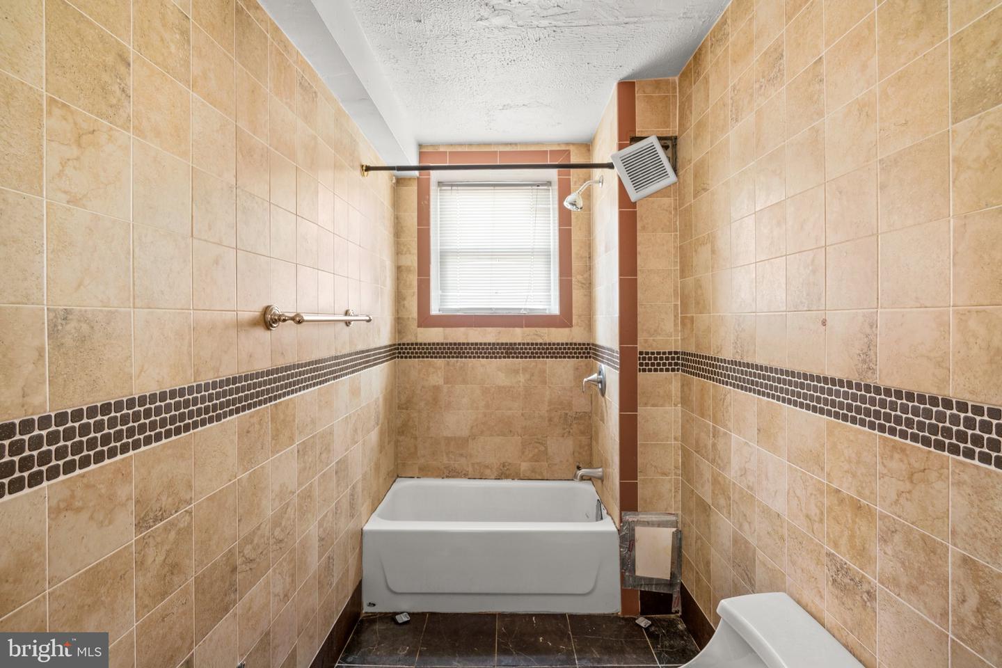 2800 Huntingdon Ave Property Photo 34