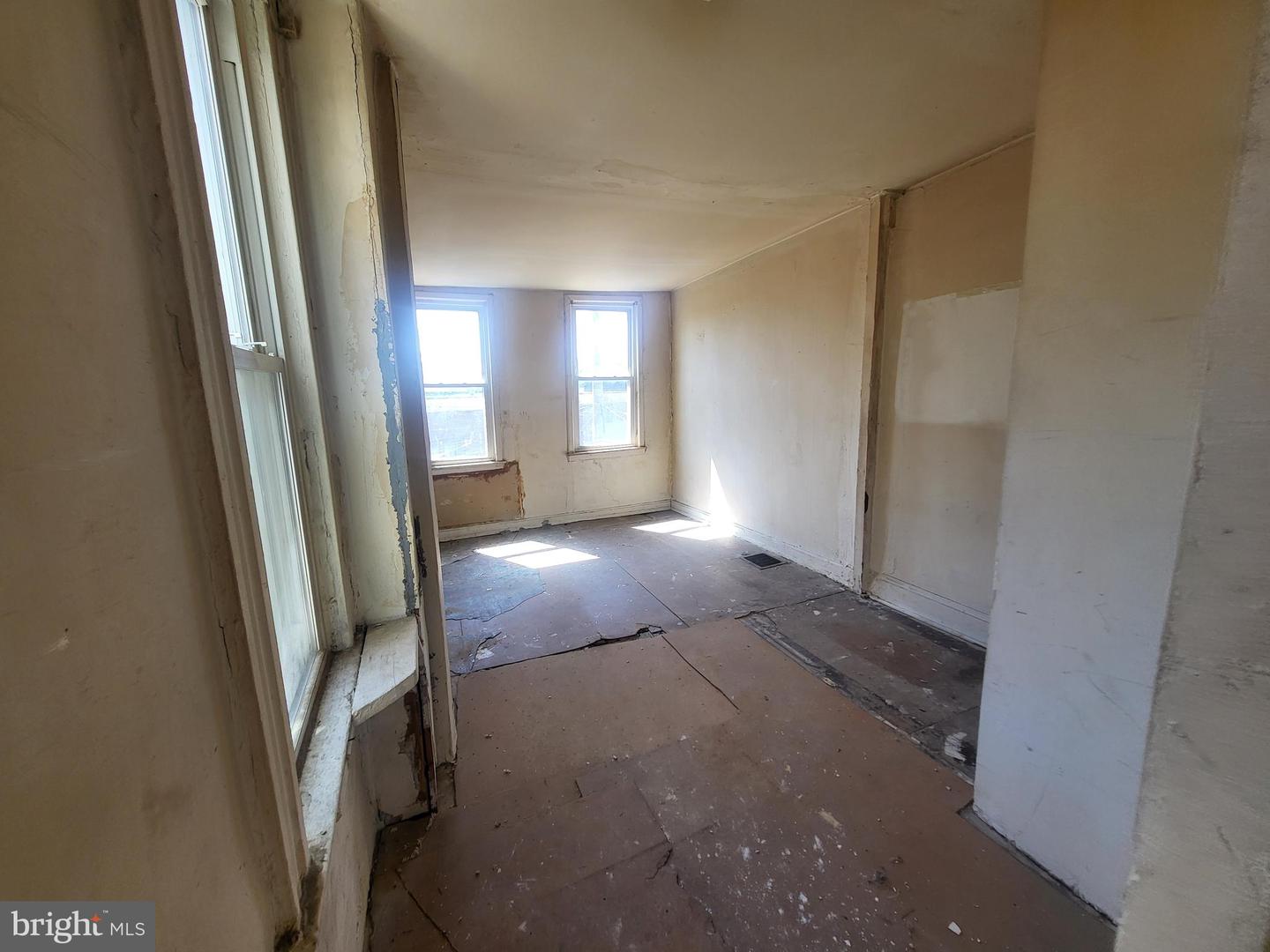 425 E Preston St Property Photo 20