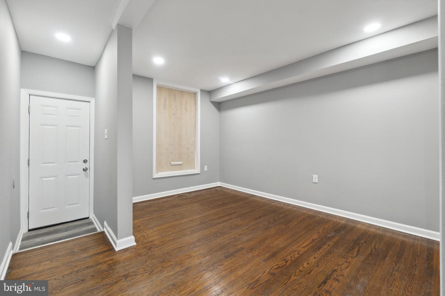 426 S Smallwood St Property Photo 3