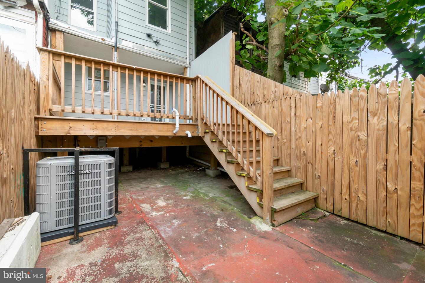 426 S Smallwood St Property Photo 30