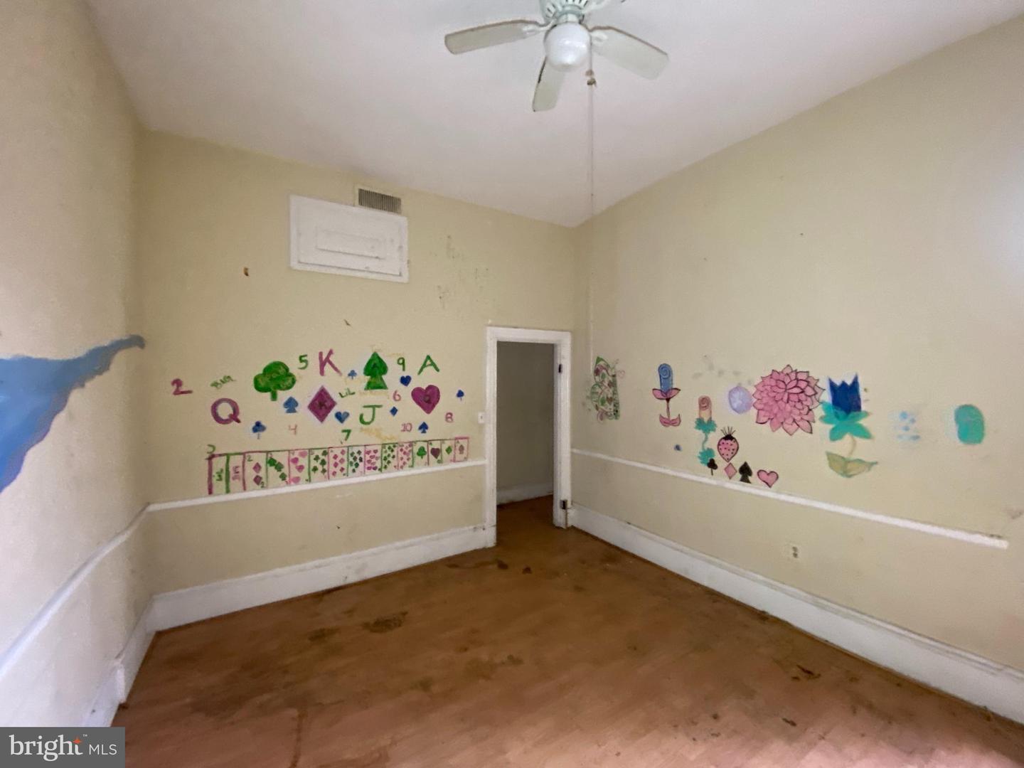 2110 N Charles St N Property Photo 14