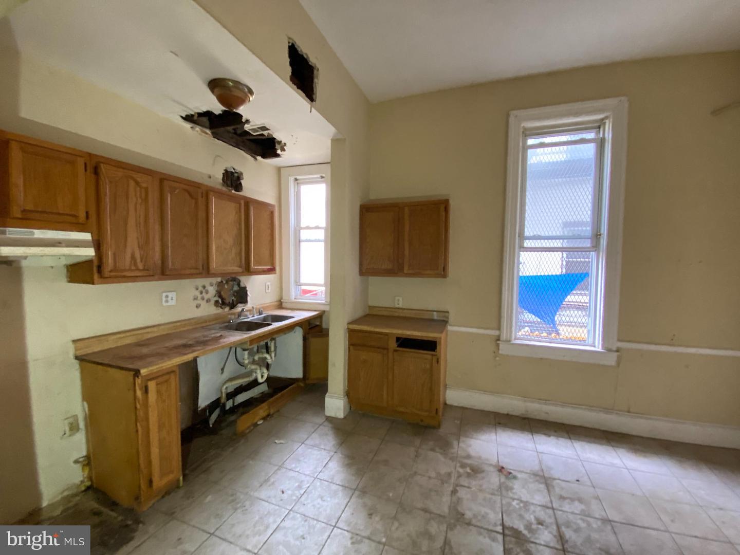 2110 N Charles St N Property Photo 15
