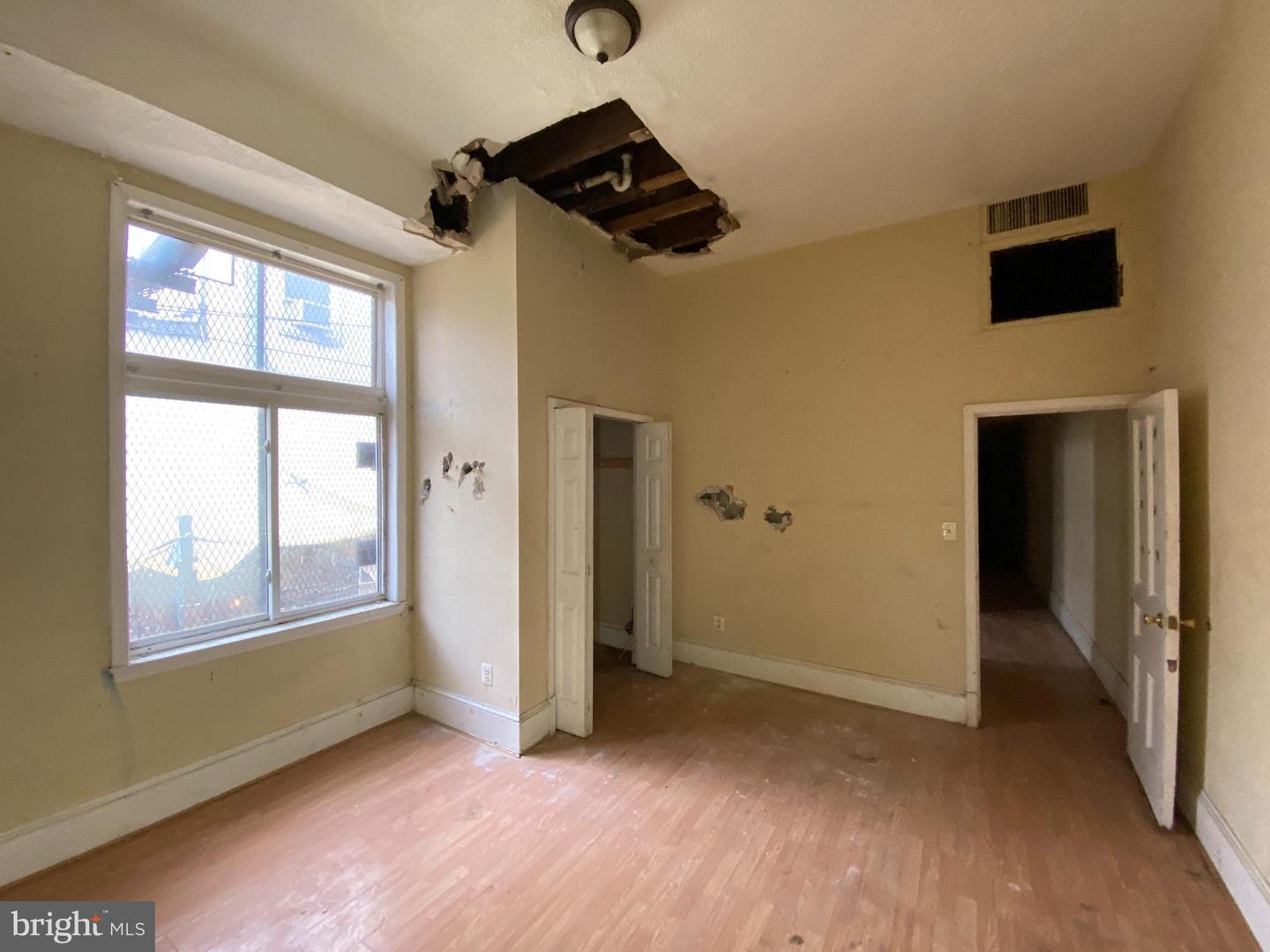 2110 N Charles St N Property Photo 19
