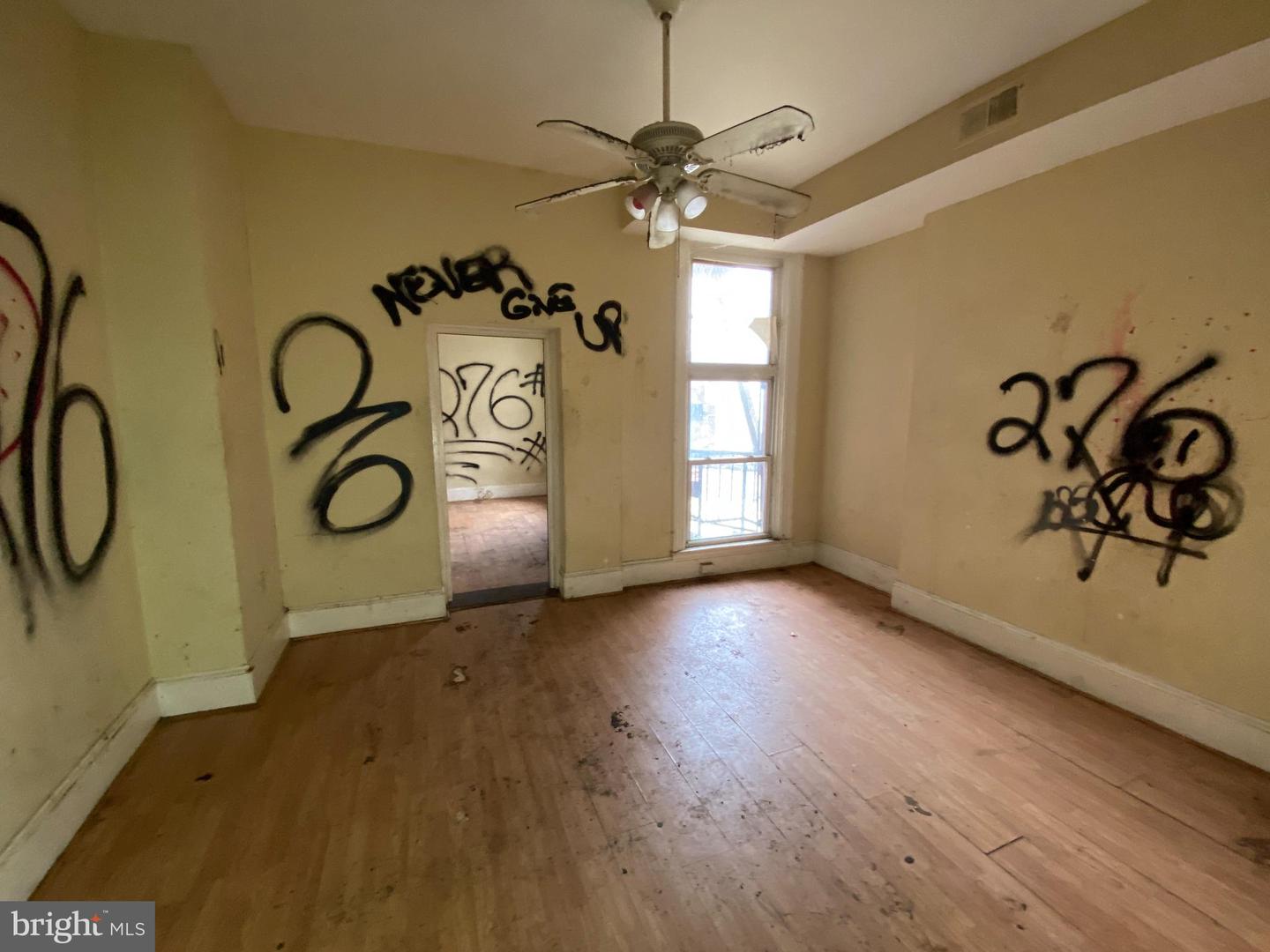 2110 N Charles St N Property Photo 25