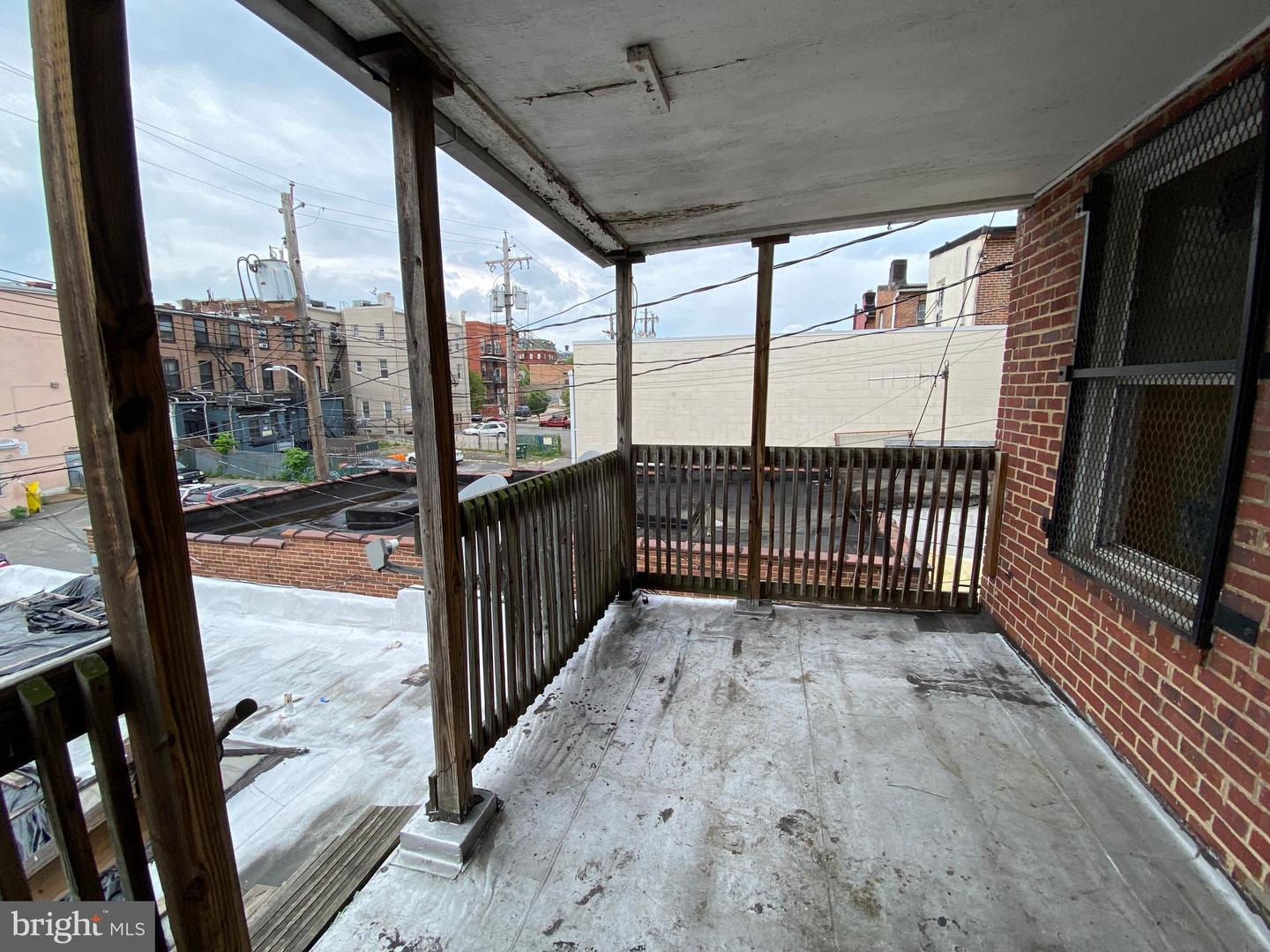 2110 N Charles St N Property Photo 38