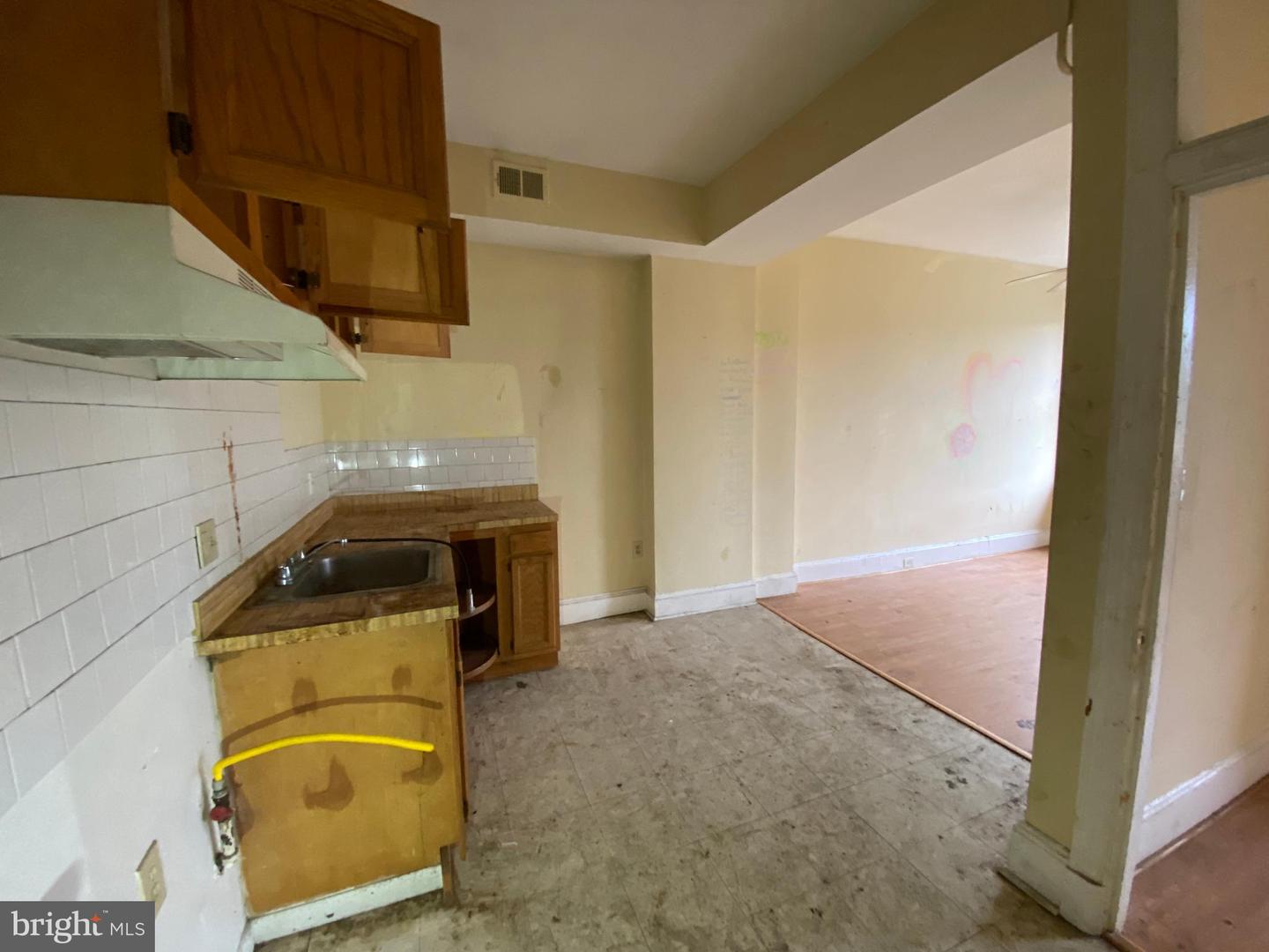 2110 N Charles St N Property Photo 42