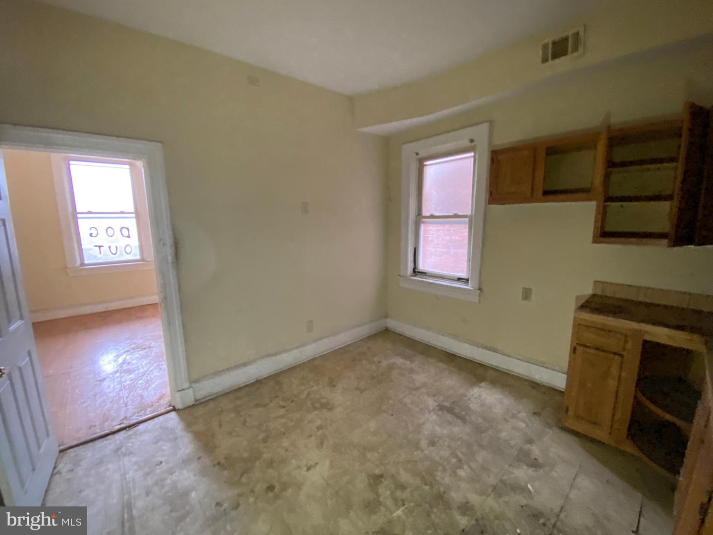 2110 N Charles St N Property Photo 53