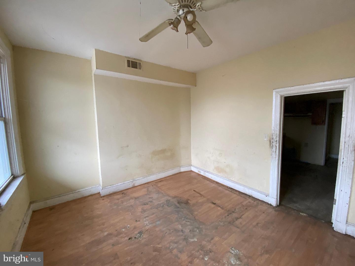 2110 N Charles St N Property Photo 55